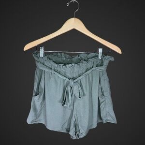 3/$20 Jack by BB Dakota dark green Climb the Ladder belted rayon shorts medium